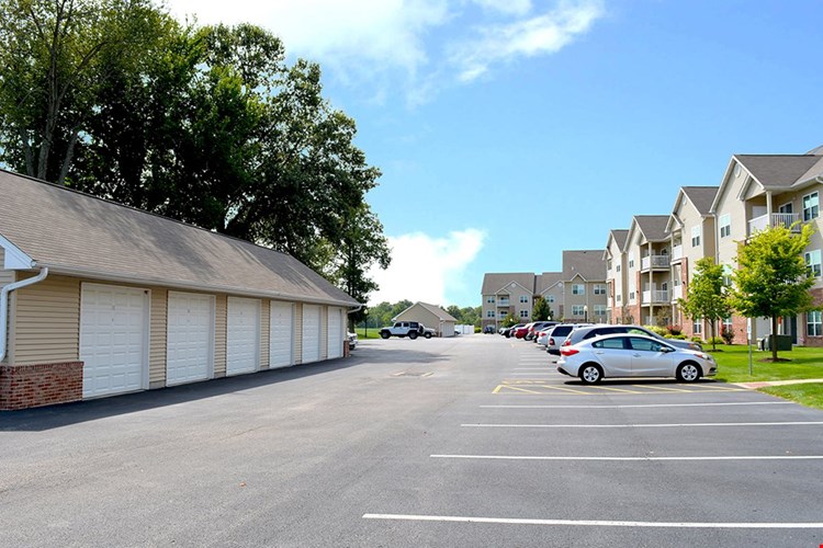 Villas at Crystal Lake Image 9