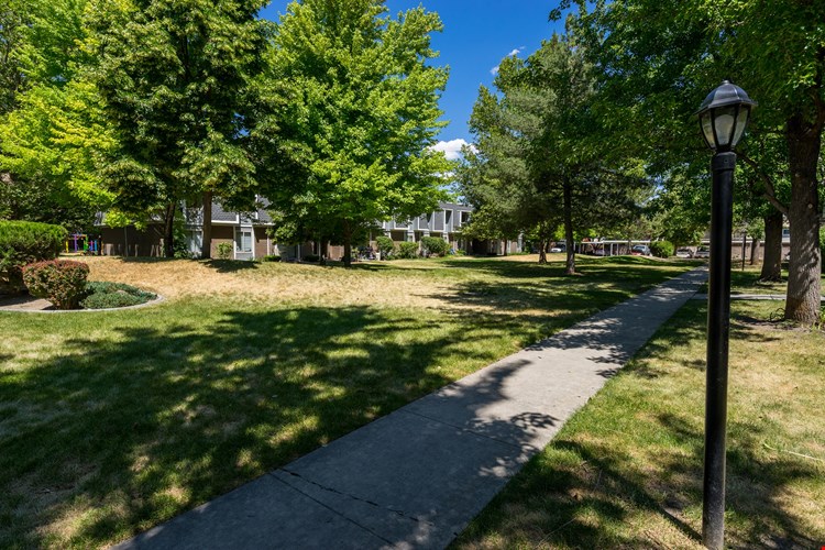 Villas at Vine Image 2