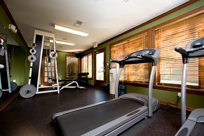 The Lodge at Lakeshore Image 12