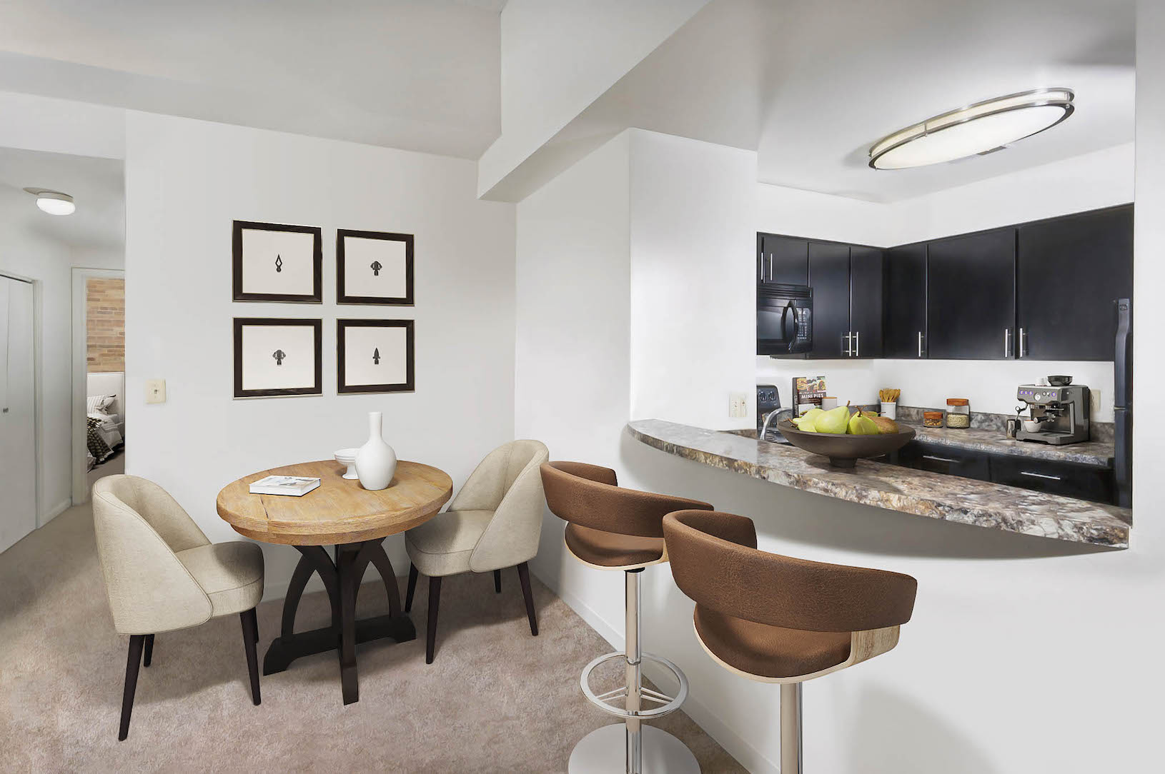 Marlboro Classic Apt & Redwood Square Image 16