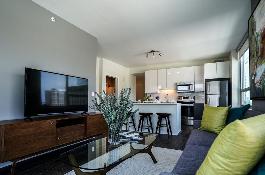 Two Twelve Clayton Image 7