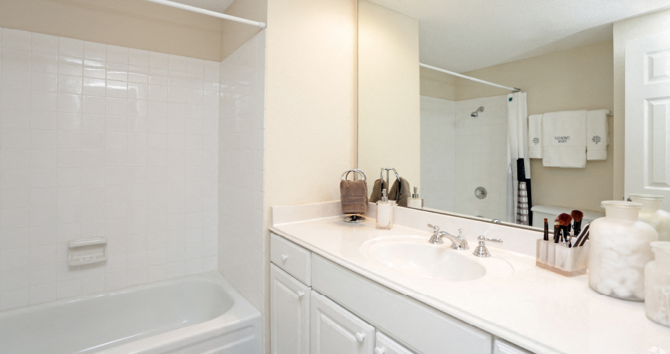 Embassy Park Apartments Image 36