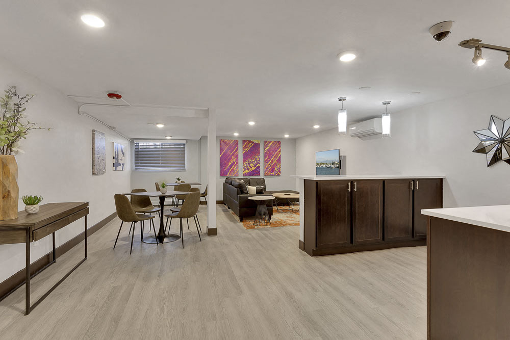 1430 Humboldt Image 16