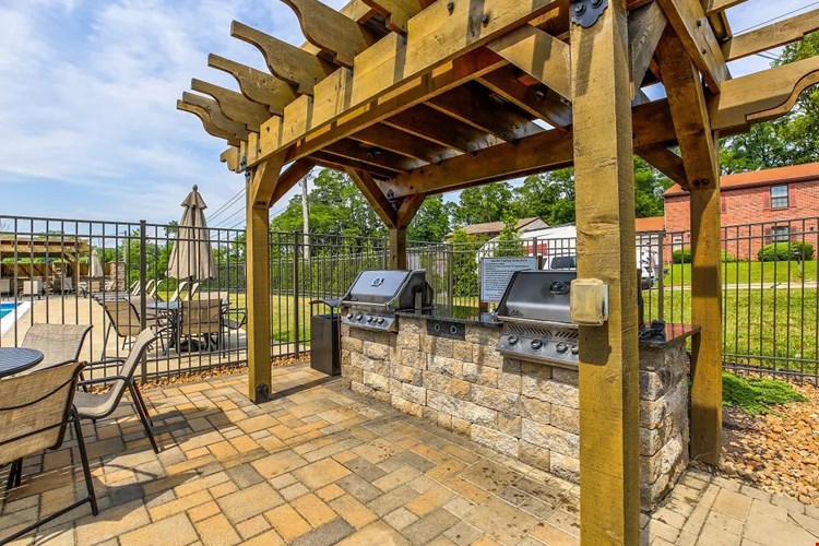 Four Seasons Image 2