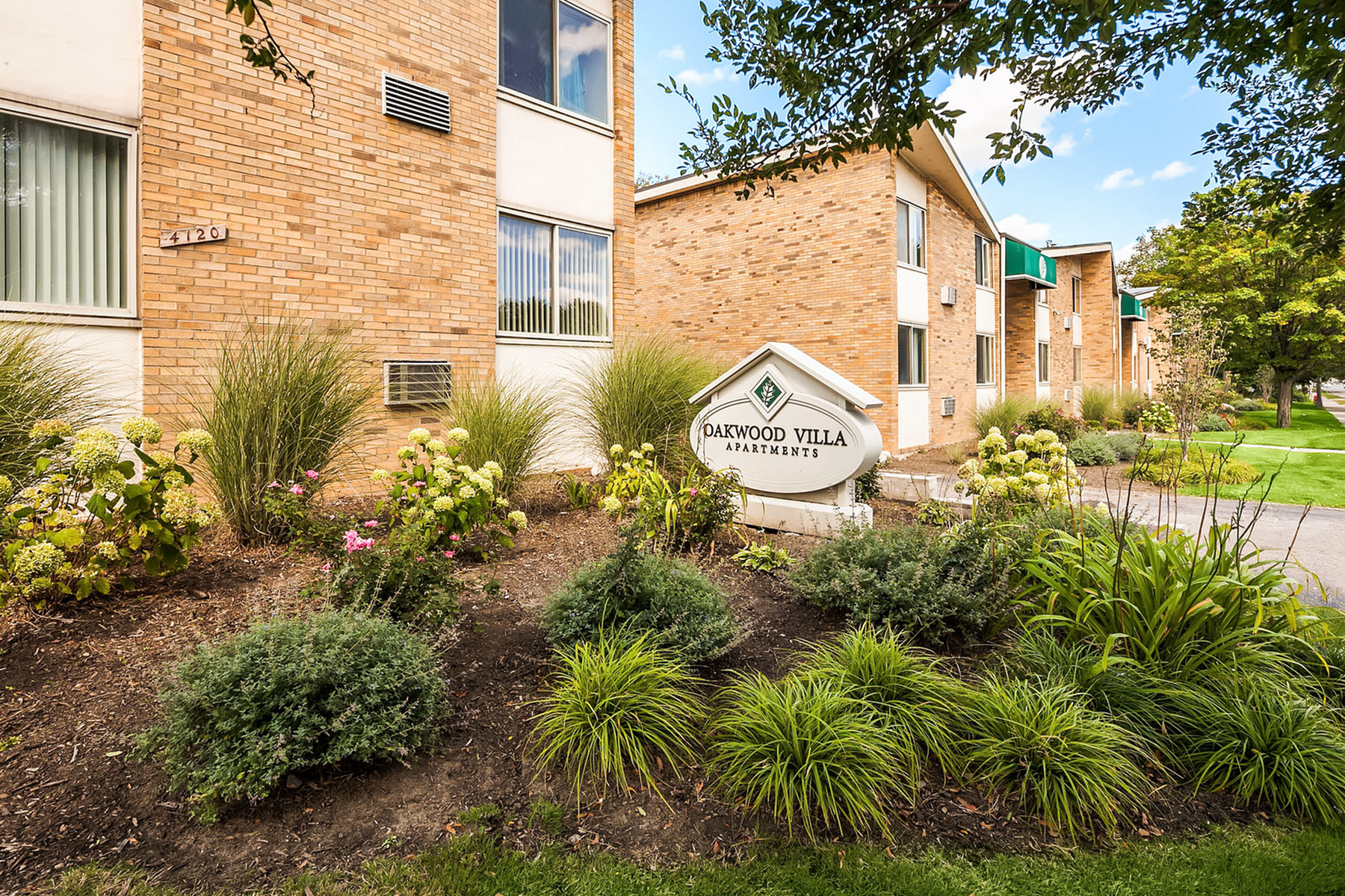 Oakwood Villa Apartments Image 2