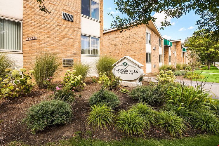 Oakwood Villa Apartments Image 2