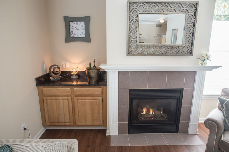 Fireplaces & Built-Ins