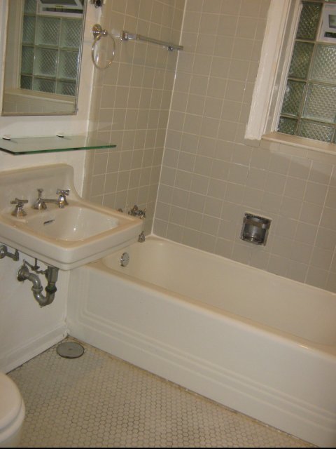 1358 E 58th Street Image 4