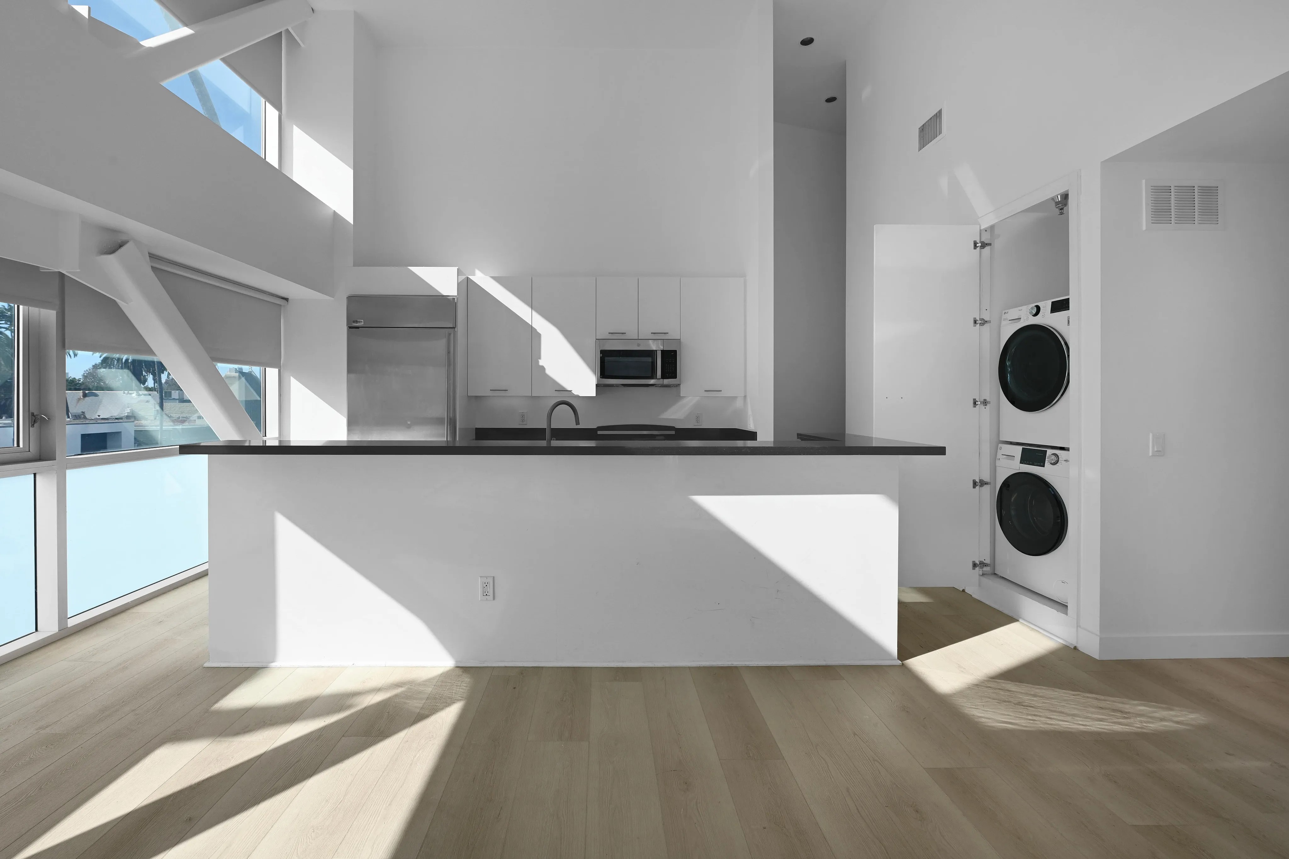 Blu Beverly Hills Image 7