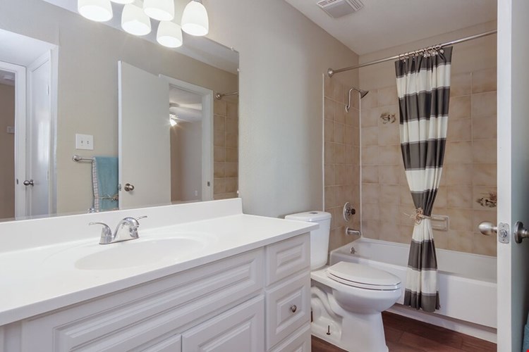 Magnolia Terrace Image 9