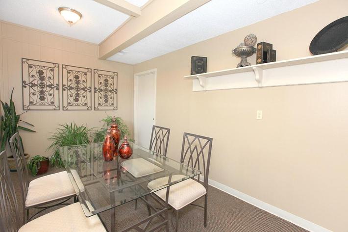 Fiesta Square Apts and Townhomes Image 8