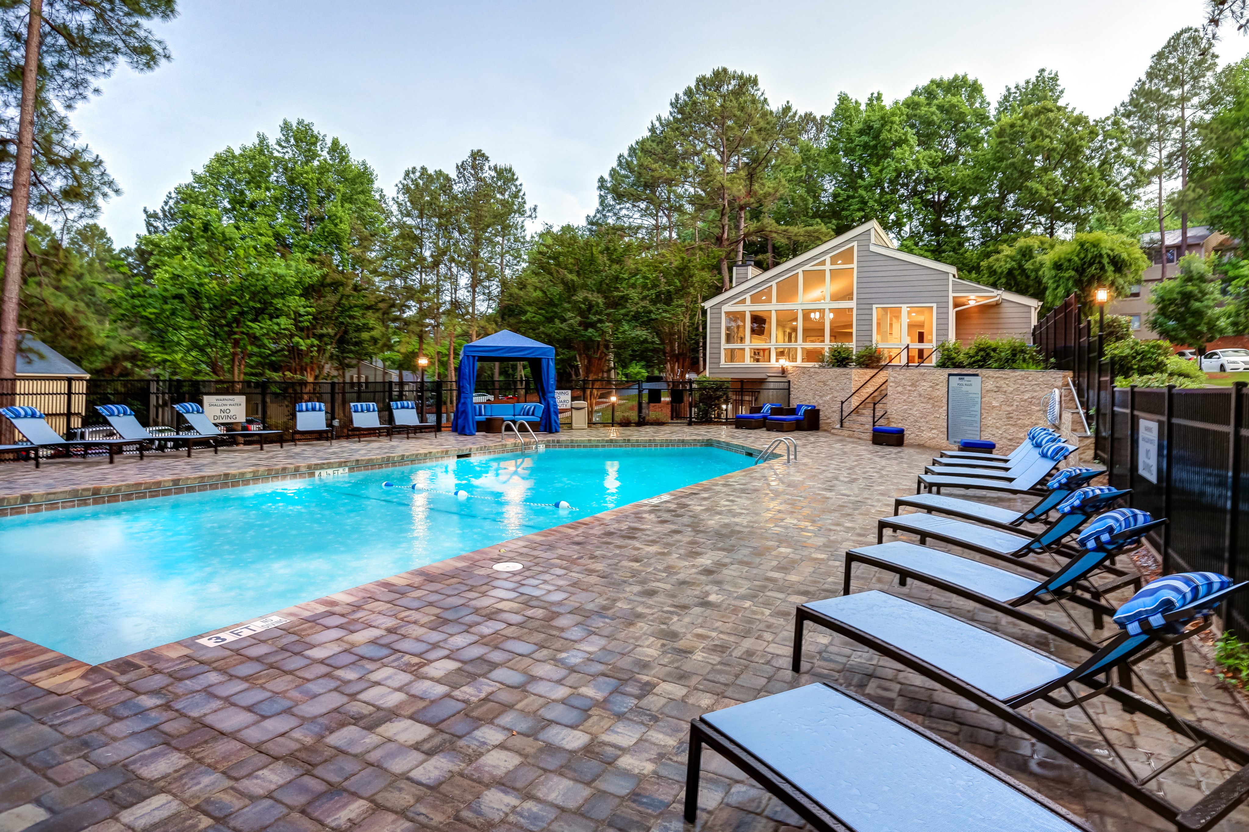 700 Riverchase Apartments Image 5