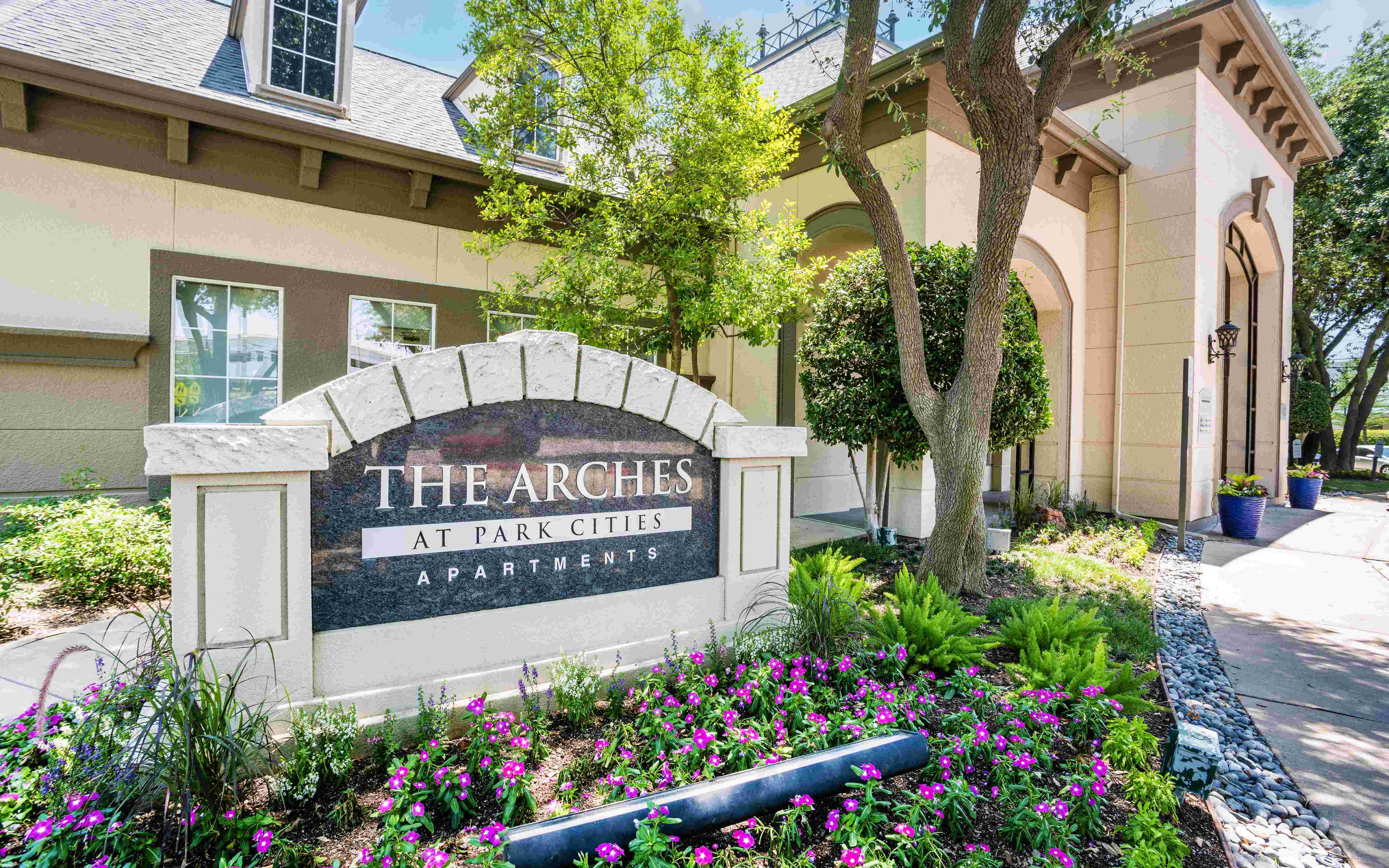 The Arches at Park Cities Image 3