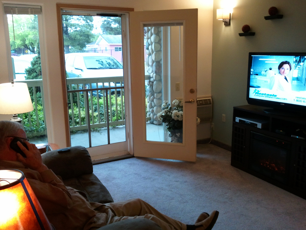 Hearthside Senior Apartments Image 4