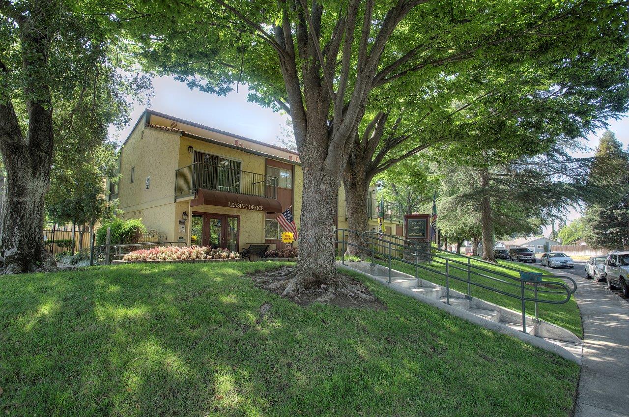 Creekside Gardens Image 19