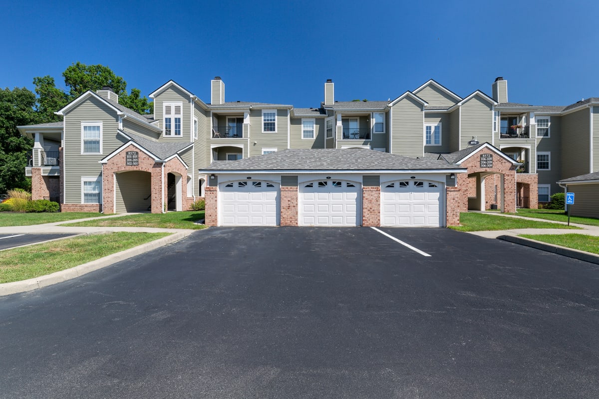 Lantern Woods Apartments Image 8