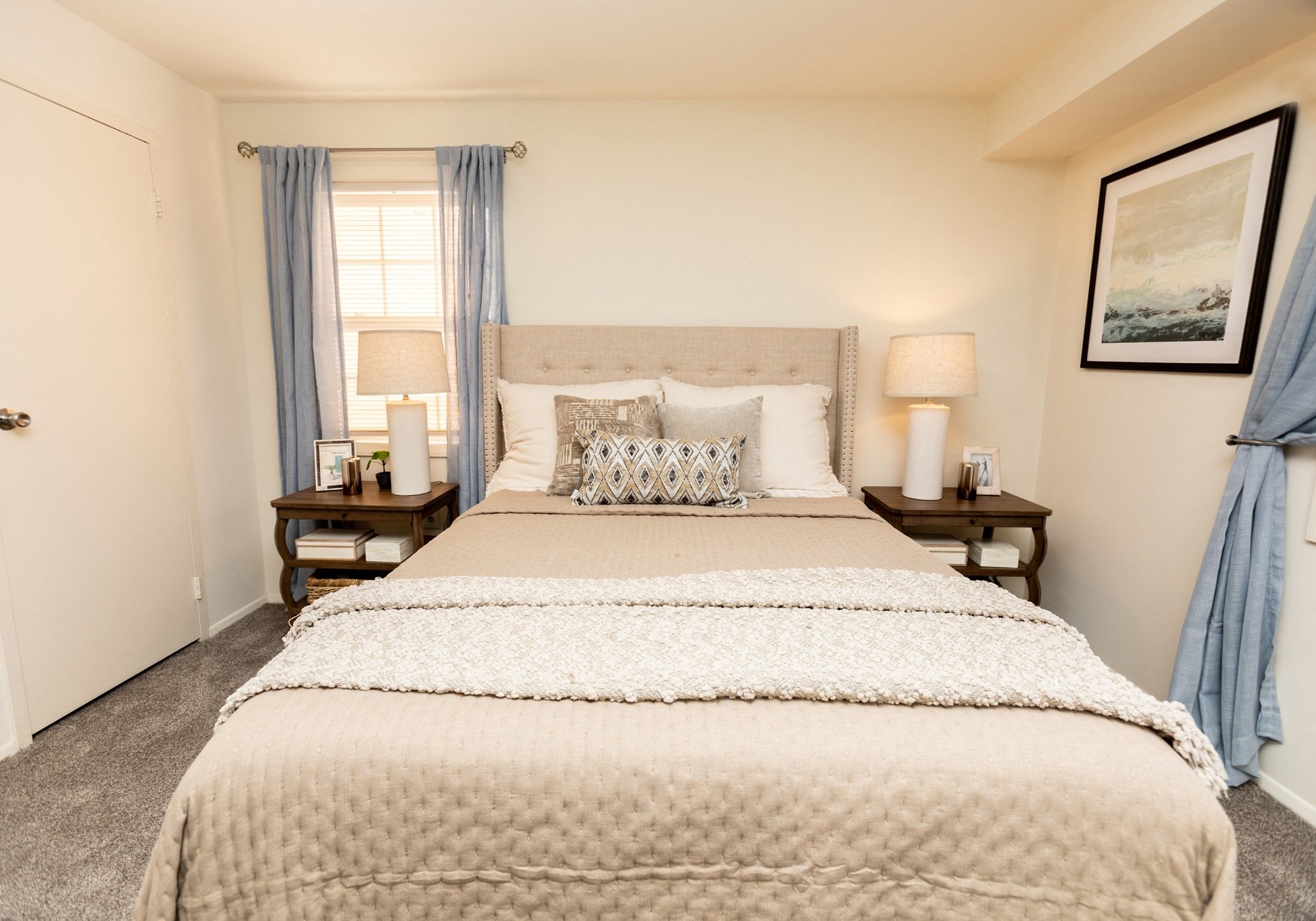 Traditional bedroom at Seminary Roundtop Apartments in Lutherville-Timonium