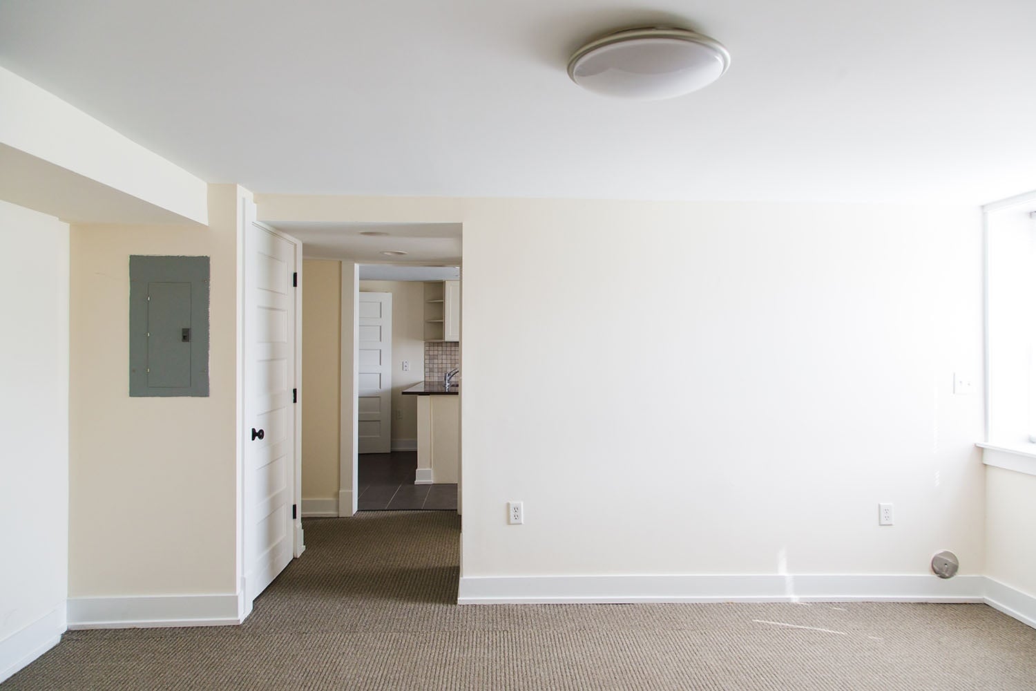 Paradise Flats Image 21