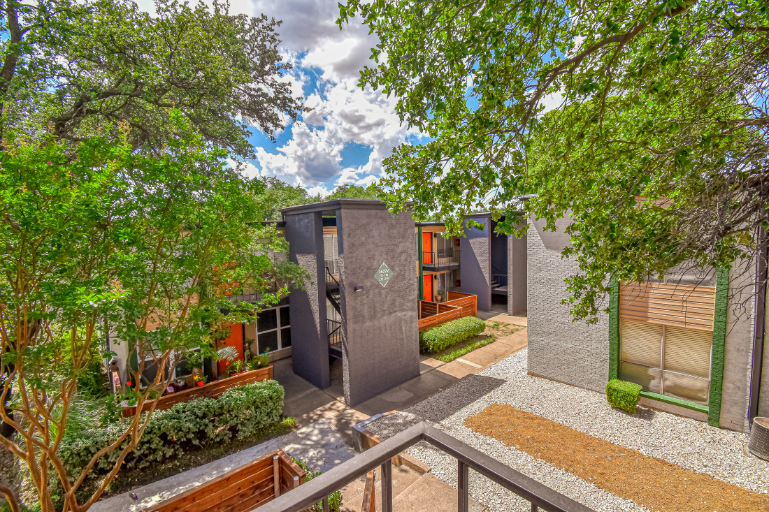 Arlo Apartments Image 6