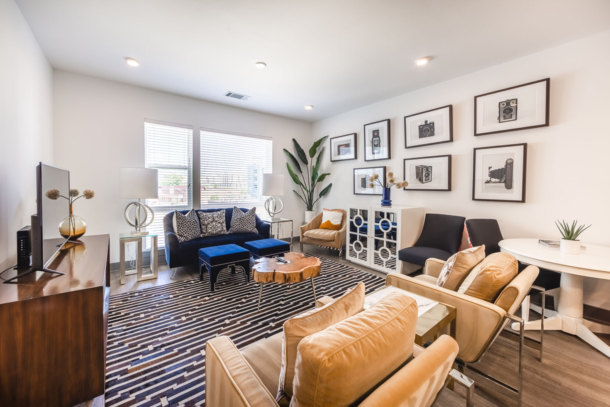 Uptown 550 Image 37