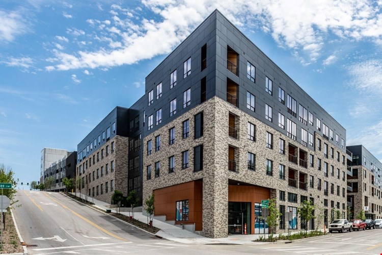 ICON at Gallerie Image 1