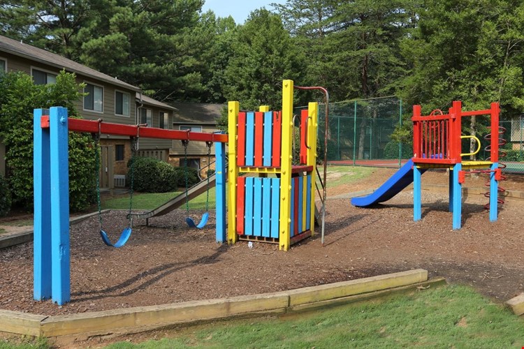 Hampton Woods Image 3