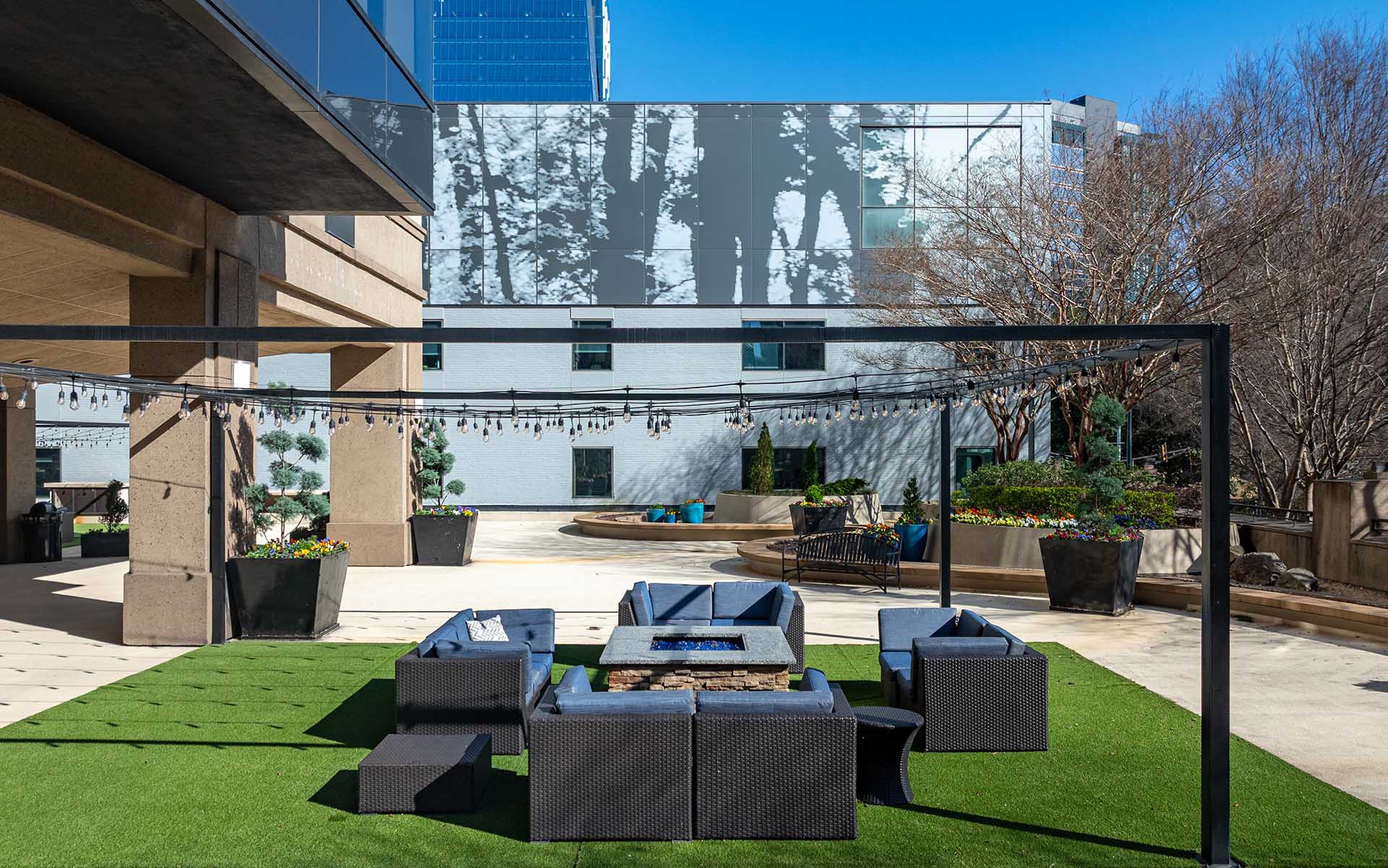 Arts Center Tower Apartments Image 21