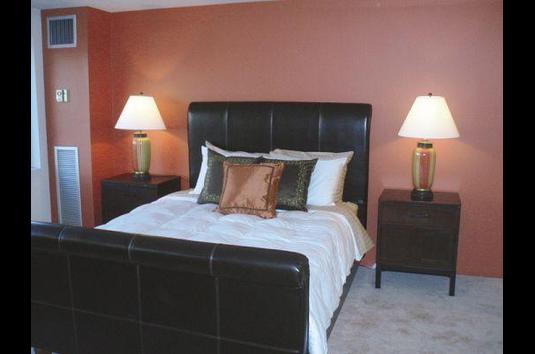 Water's Edge Towers Image 11