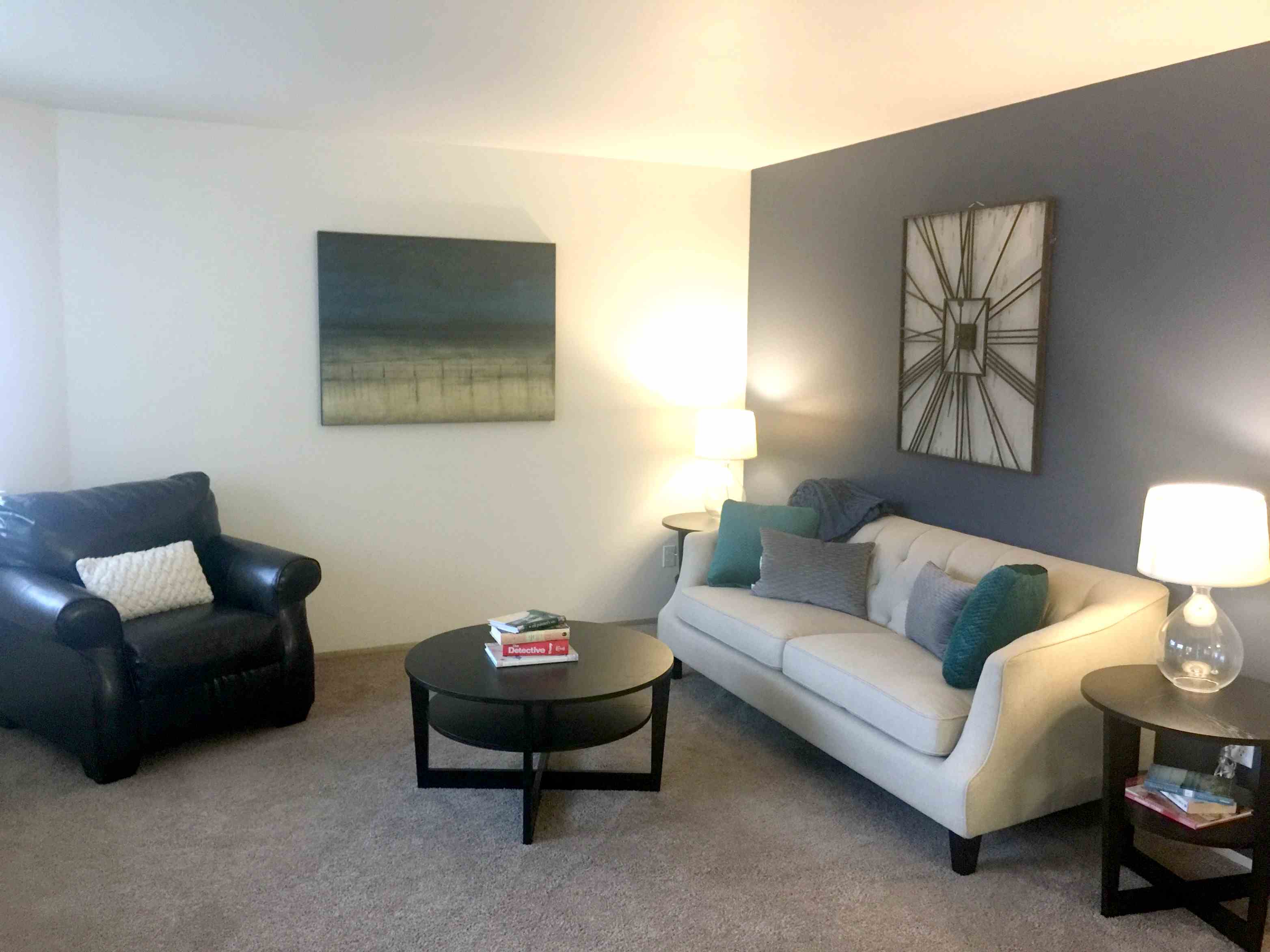 Regency Apartments Image 4