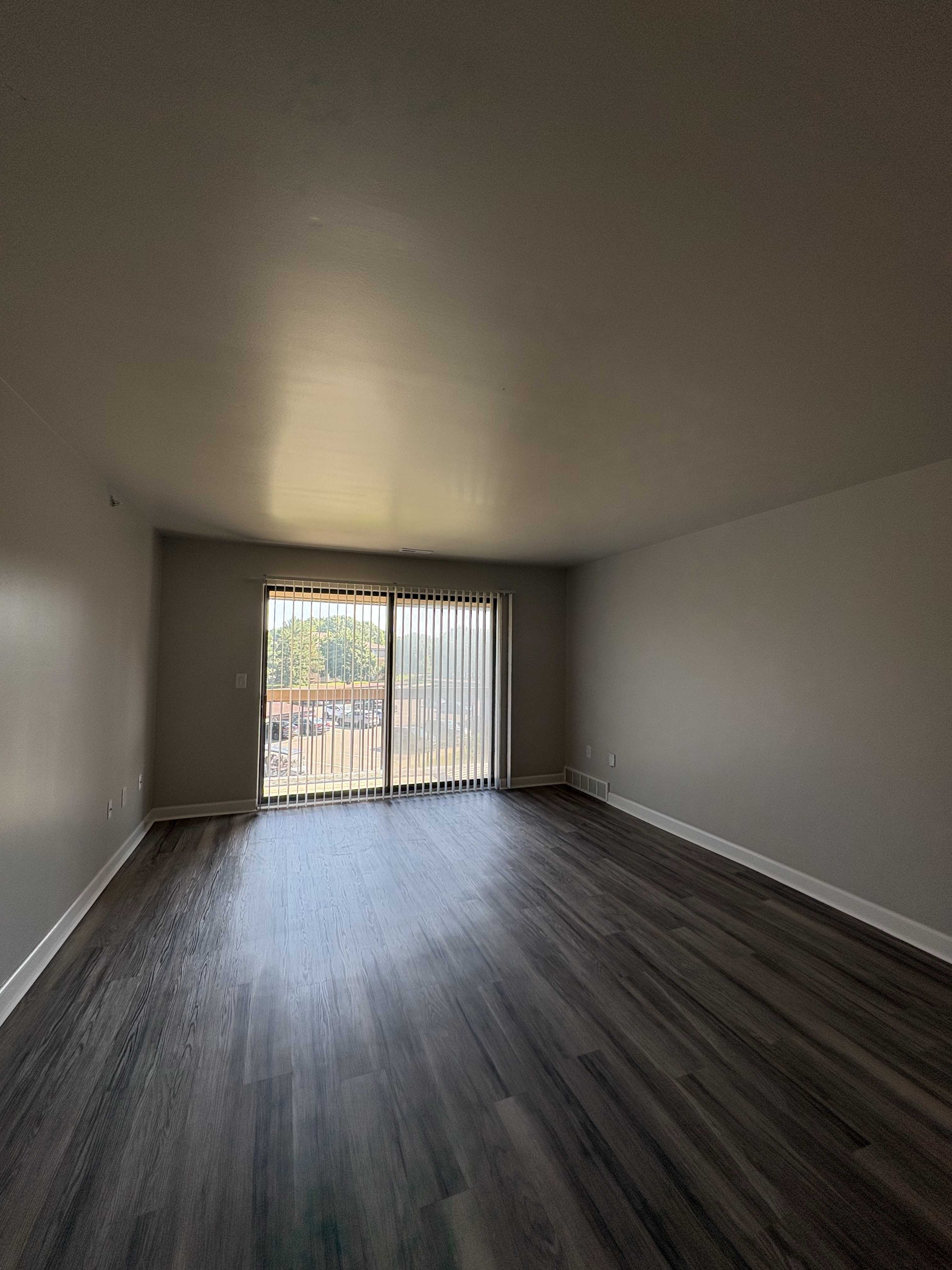 Lakeside Village Apartments Image 187