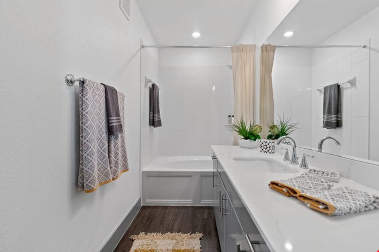 Reveal Skyline Image 18