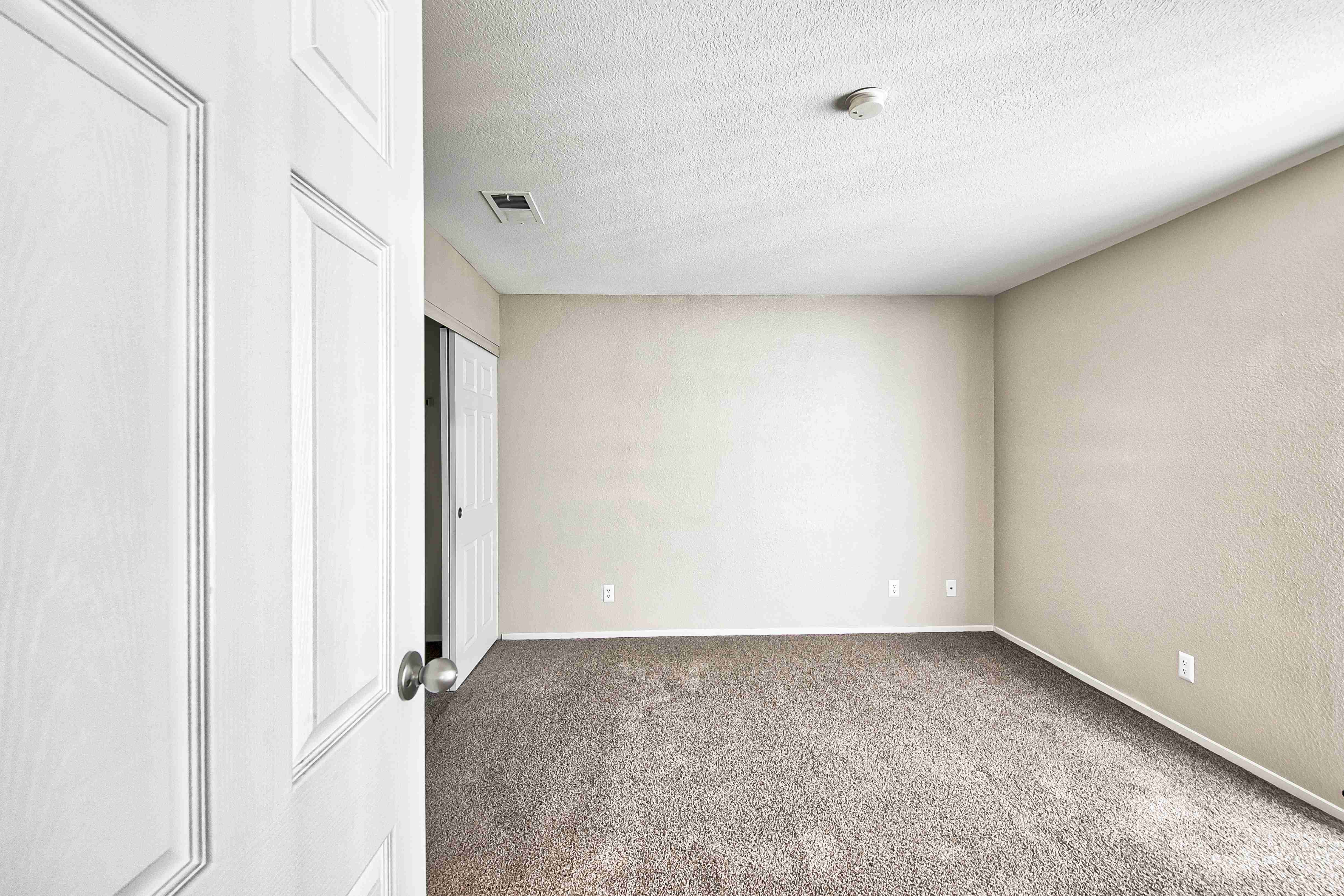 The Lodge at McCarran Ranch Apartment Homes Image 4