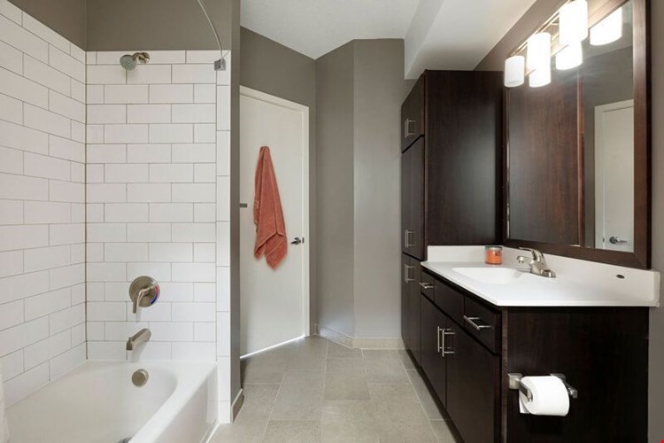 Laguna Apartments Image 26