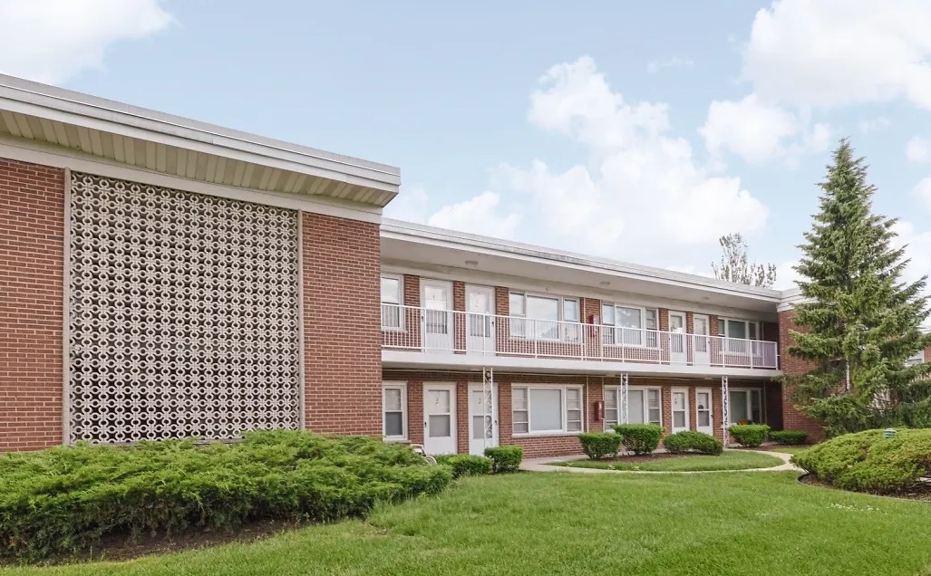 Wheaton Court Image 2