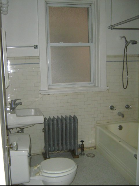 918 E Hyde Park Boulevard Image 3