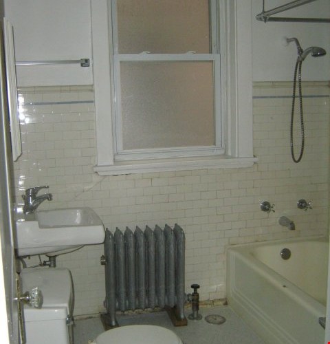 918 E Hyde Park Boulevard Image 3