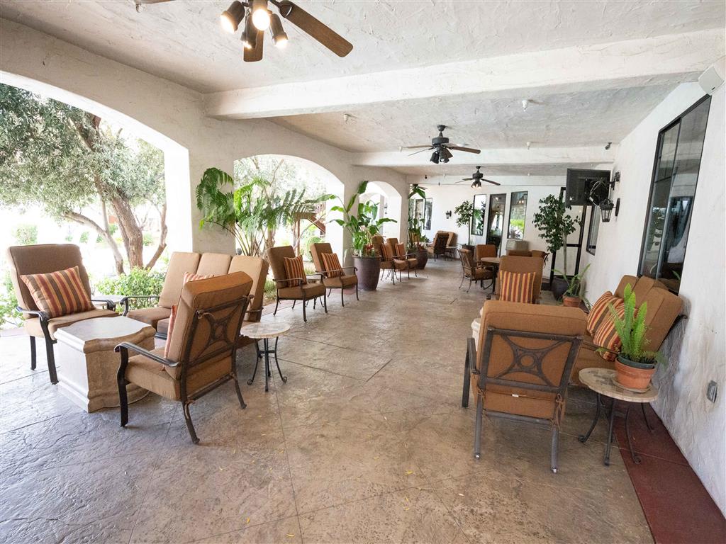 Dominion Courtyard Villas Image 3