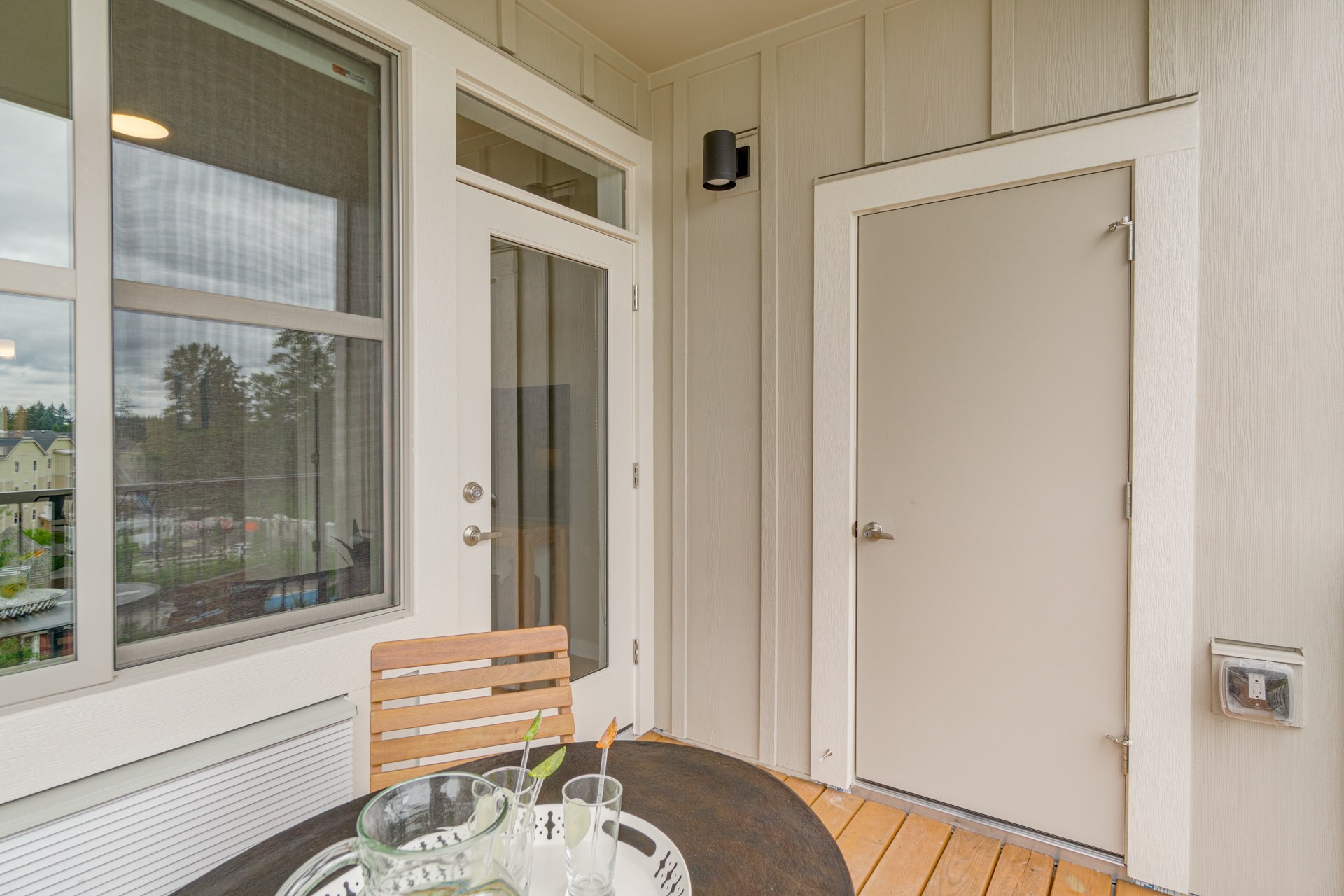 The Elwood Image 40