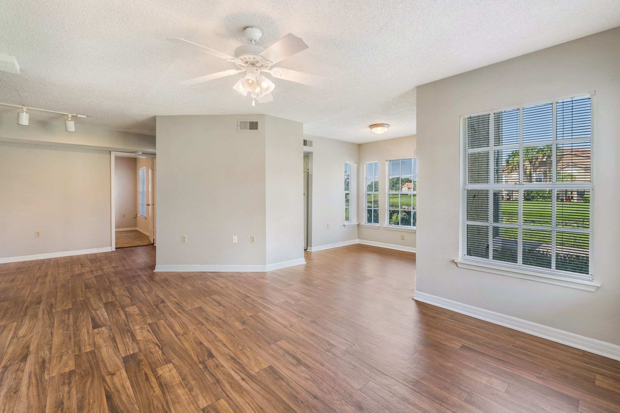 Arium Mission Bay Image 13