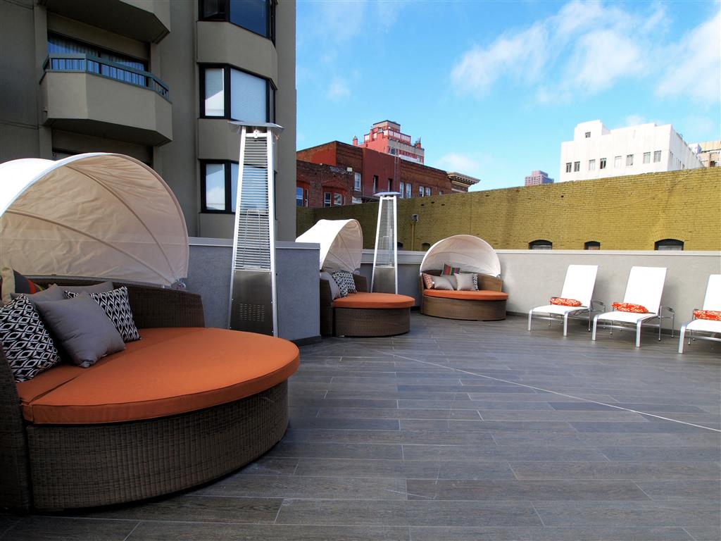 Tower 737 Condominium Rentals Image 18