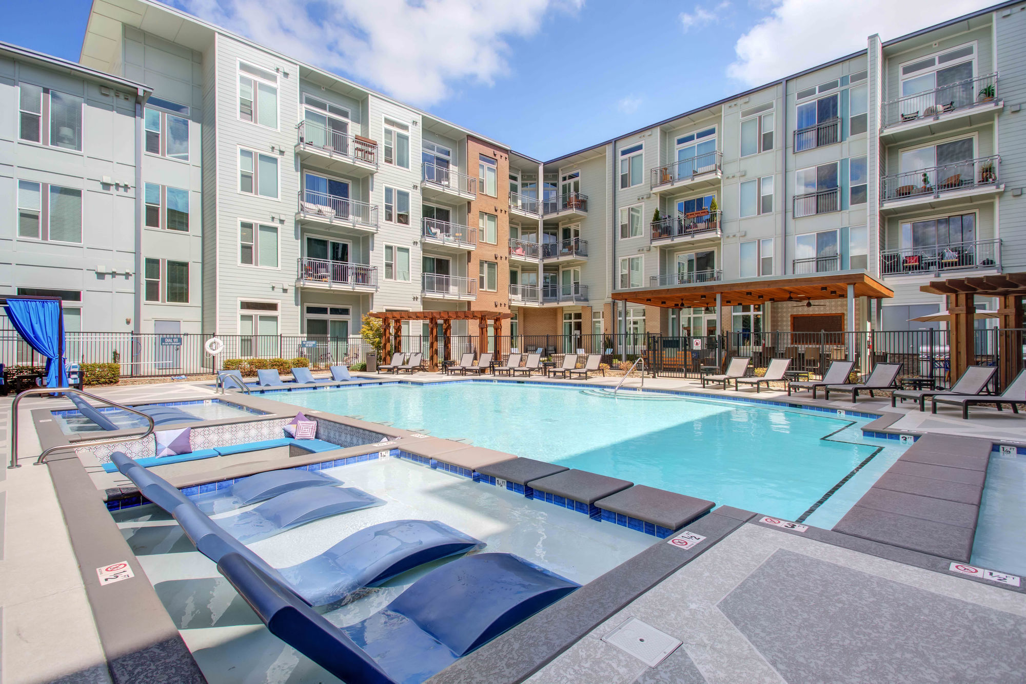 IMT 8 South Image 23