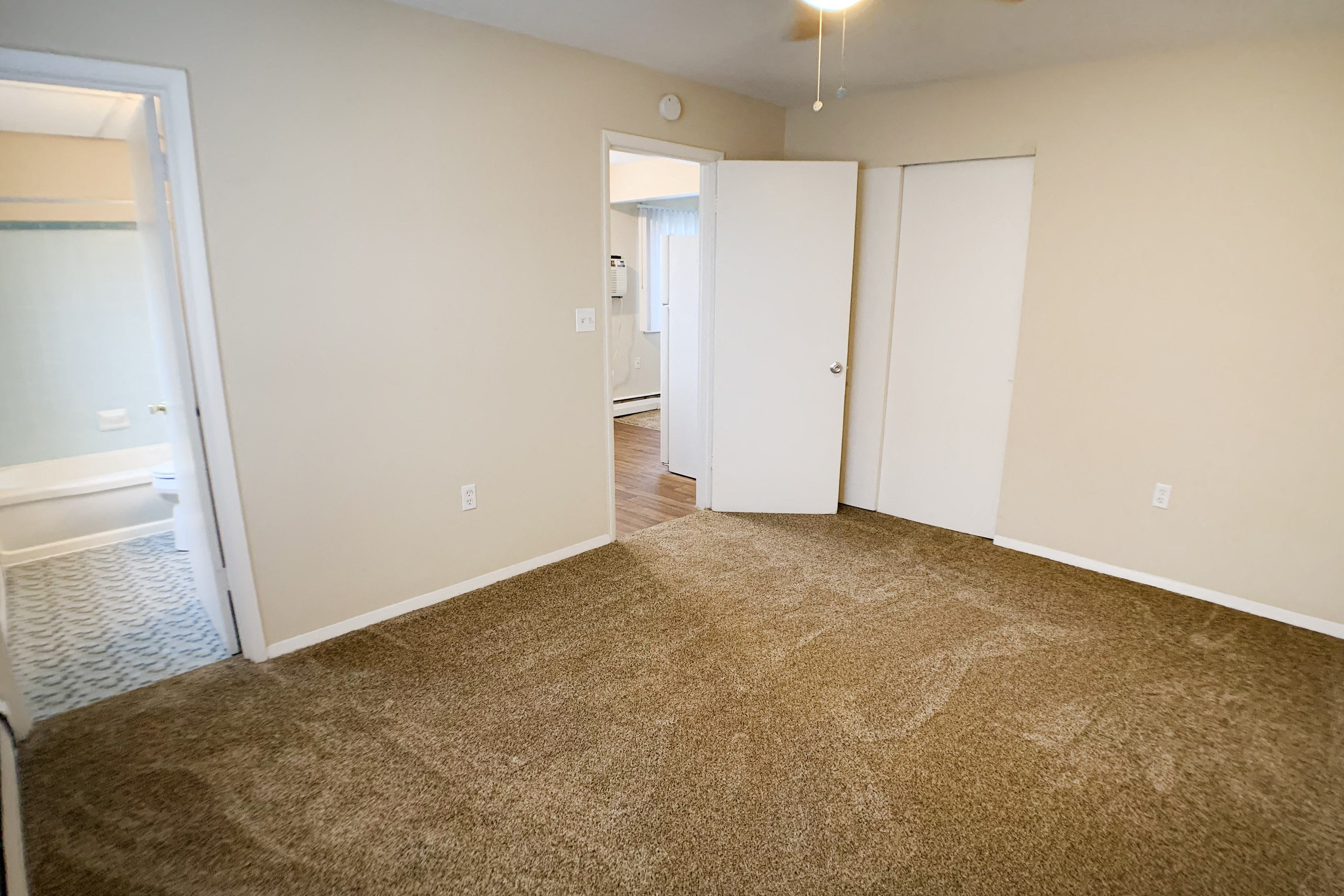 Crown Court Apartments Image 33