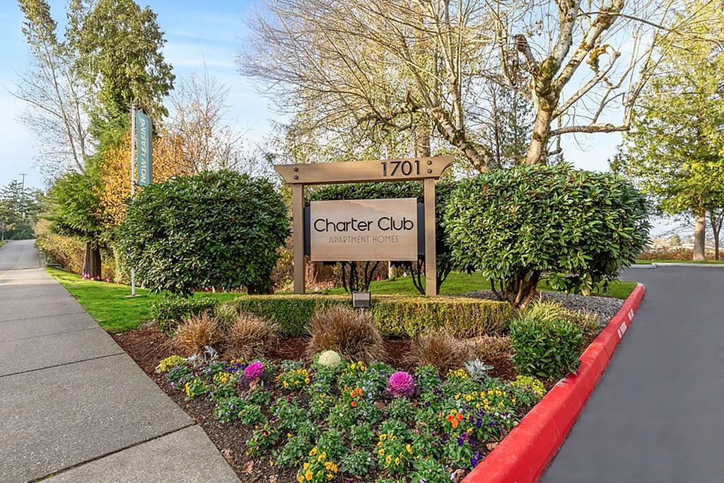 Charter Club Apartments Image 3