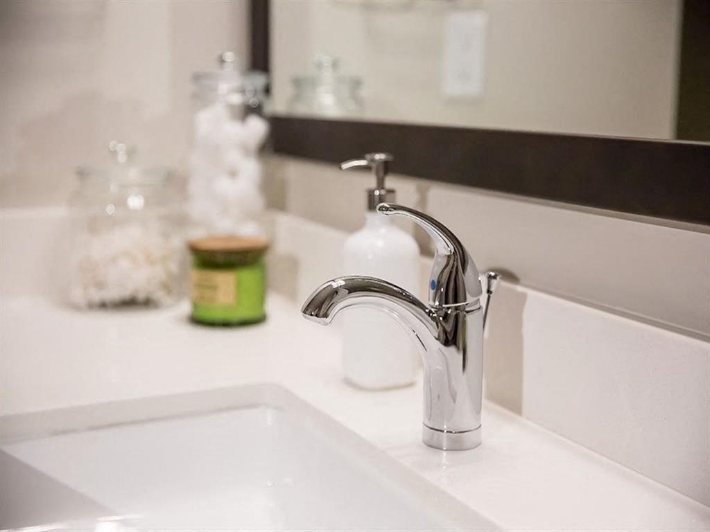 Foundry Lake Street Image 6