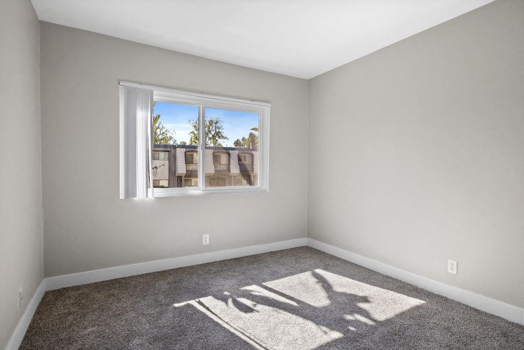 The Reserve at Warner Center Image 23