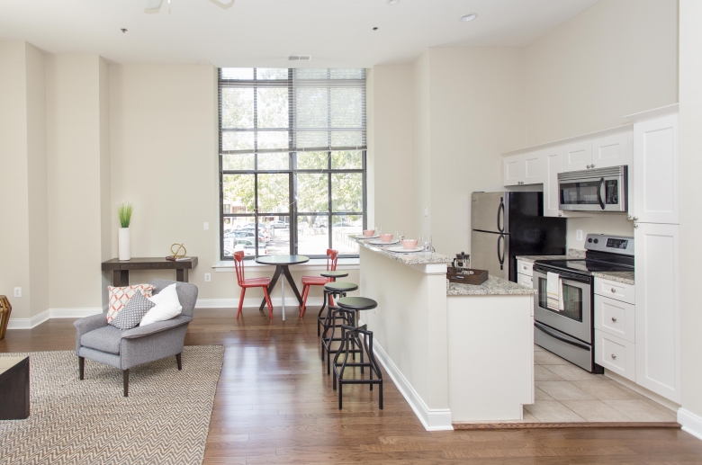 2100 Parkway Image 8
