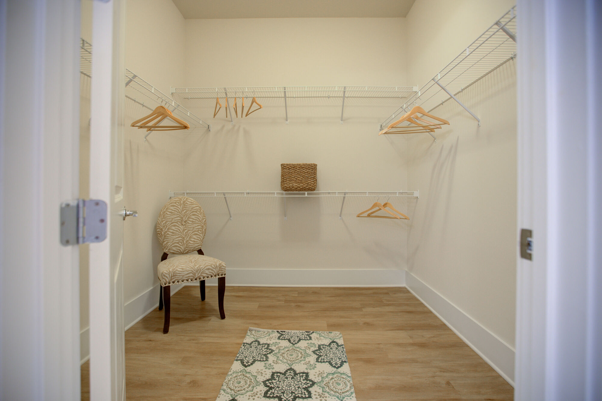 Holly Crest Image 26