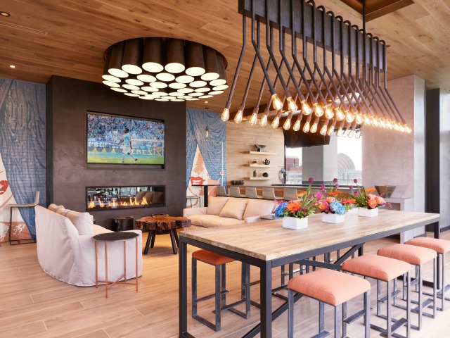 Two Light Luxury Apartments Image 15