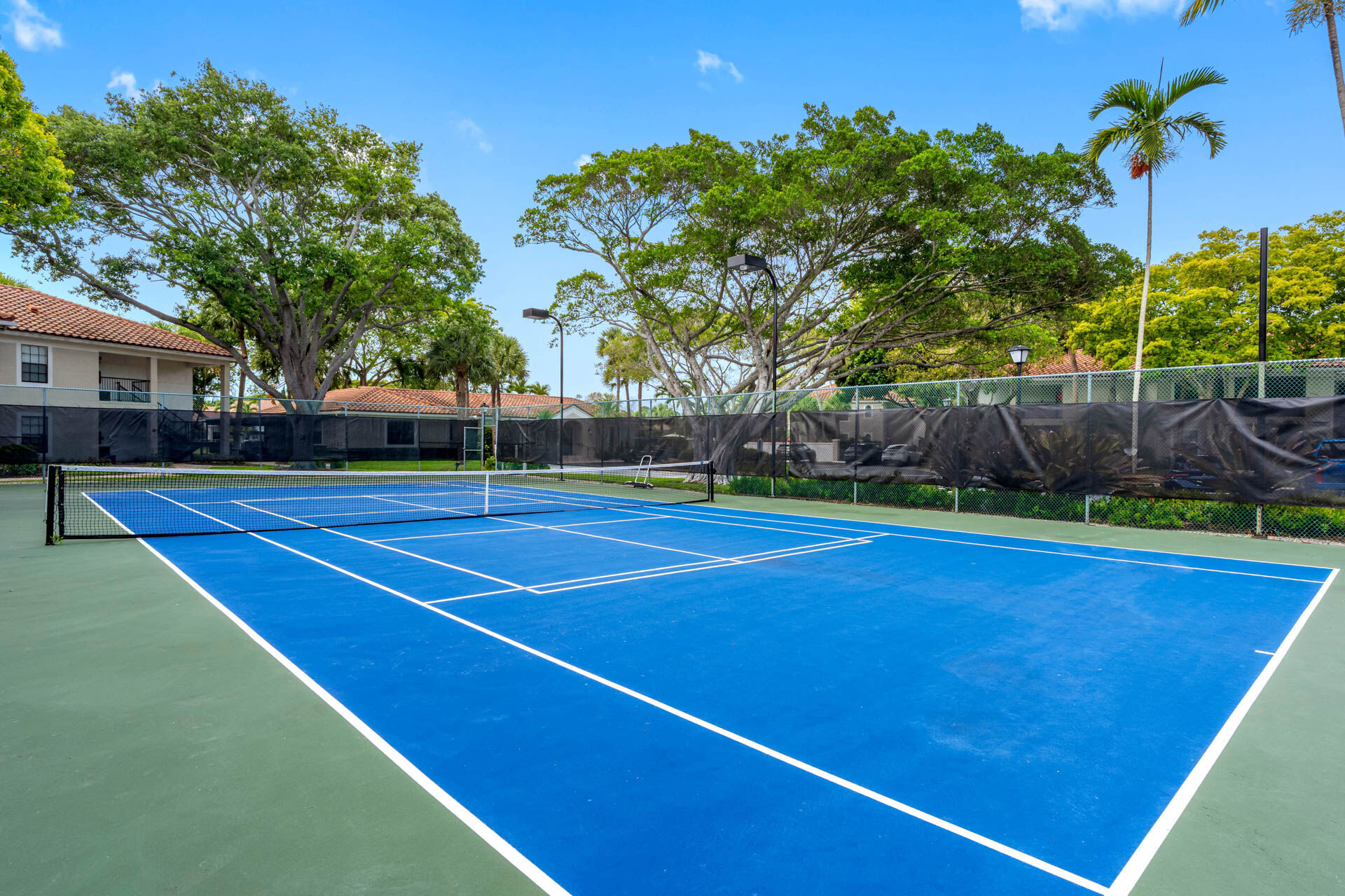 Mizner Court Image 25