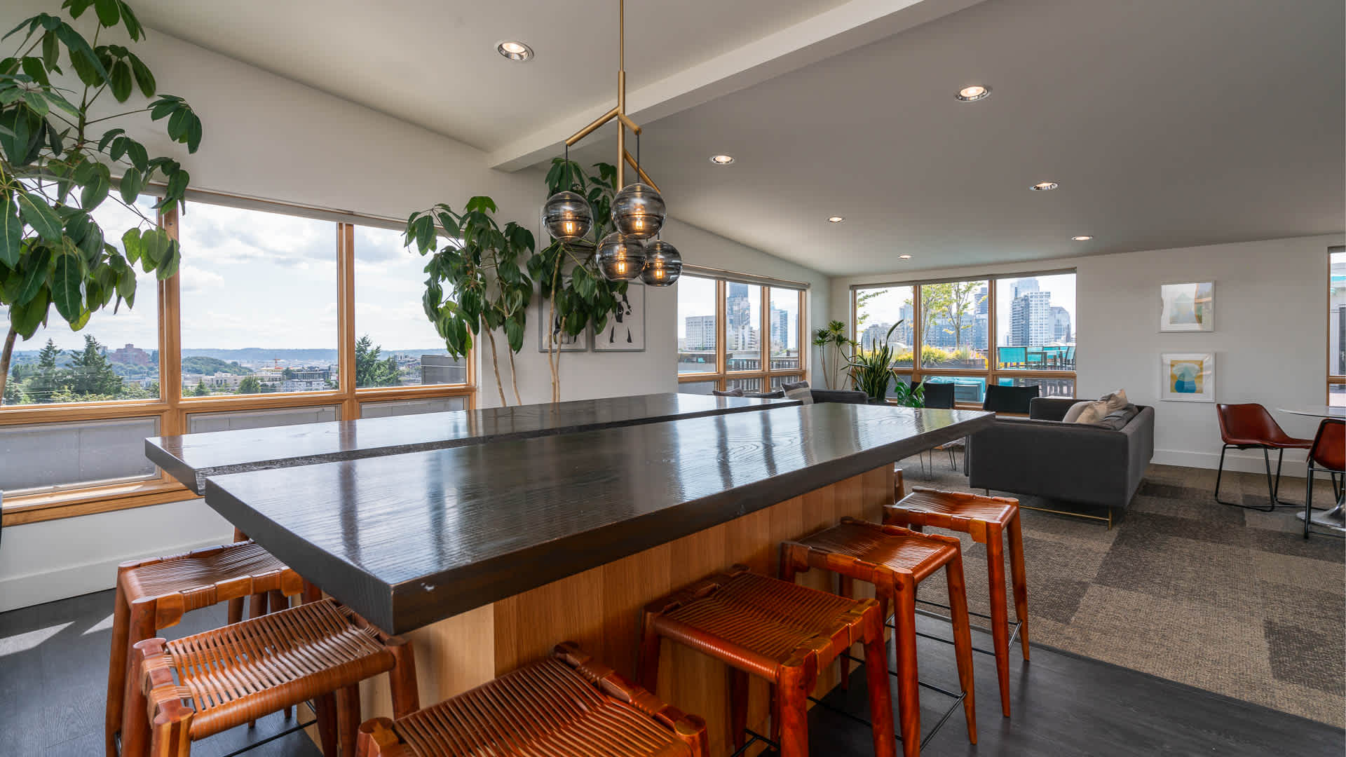 Chloe on Union Image 27